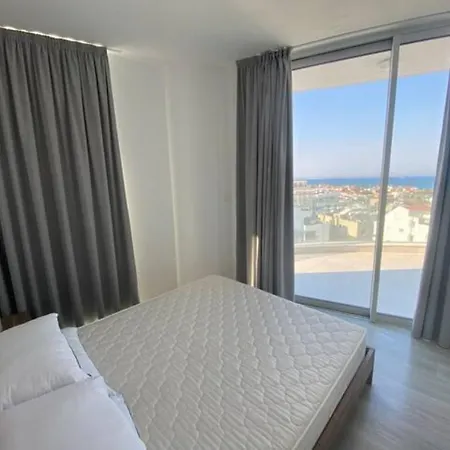 Mckenzie 2 Bedrooms Seaview Apartment Larnaca