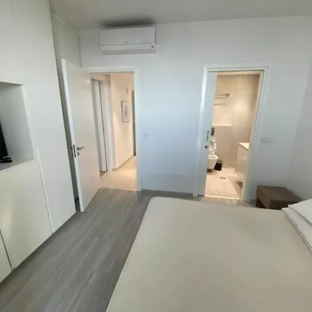 Mckenzie 2 Bedrooms Seaview Apartman